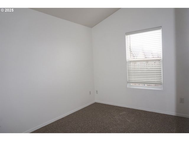 1649 Se NIGHT HERON Way, Gresham, OR 97080