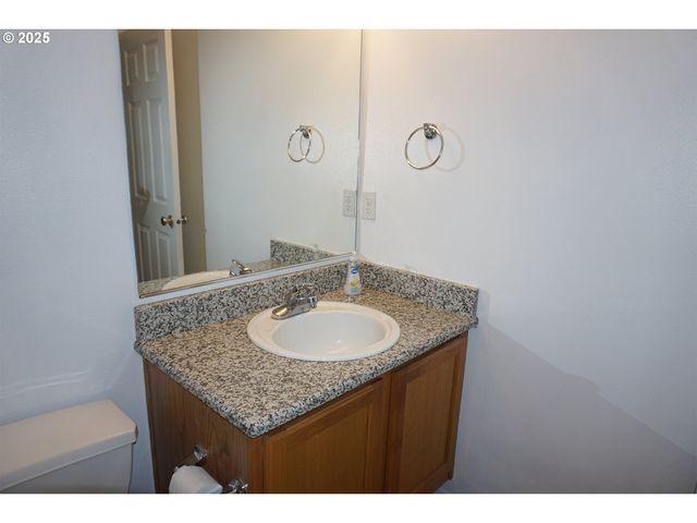 1649 Se NIGHT HERON Way, Gresham, OR 97080