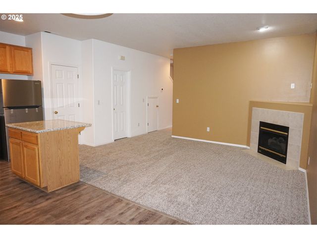 1649 Se NIGHT HERON Way, Gresham, OR 97080