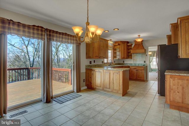 11459 VALLEYWOOD DR, Waynesboro, PA 17268