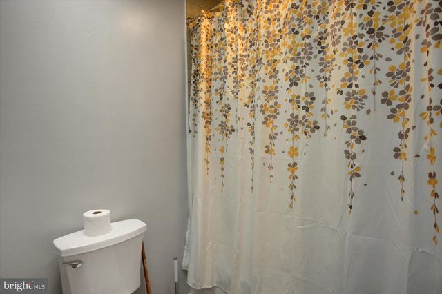 11459 VALLEYWOOD DR, Waynesboro, PA 17268