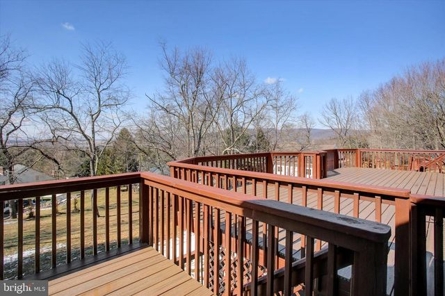 11459 VALLEYWOOD DR, Waynesboro, PA 17268