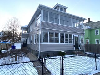 46 Mooreland Street 1FL, Springfield, MA 01104