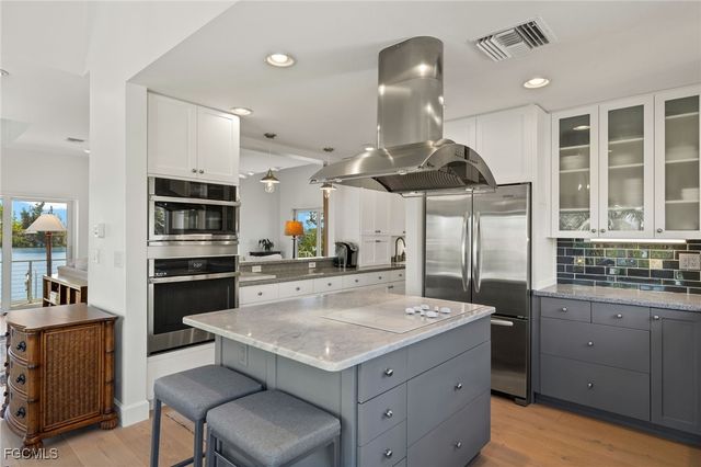 2400 Los Colony RD, Sanibel, FL 33957