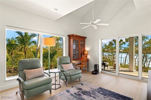 2400 Los Colony RD, Sanibel, FL 33957