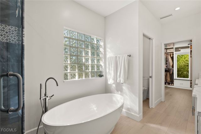 2400 Los Colony RD, Sanibel, FL 33957