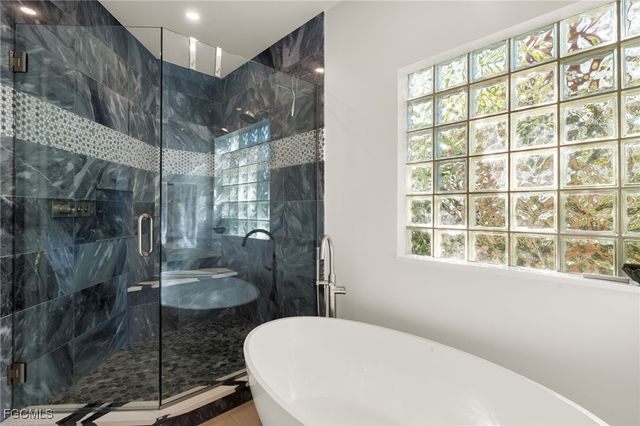 2400 Los Colony RD, Sanibel, FL 33957