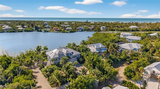 2400 Los Colony RD, Sanibel, FL 33957