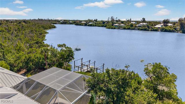 2400 Los Colony RD, Sanibel, FL 33957