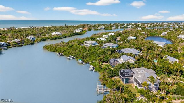 2400 Los Colony RD, Sanibel, FL 33957