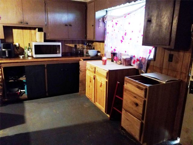 18297 Gholson Road, Waco, TX 76705