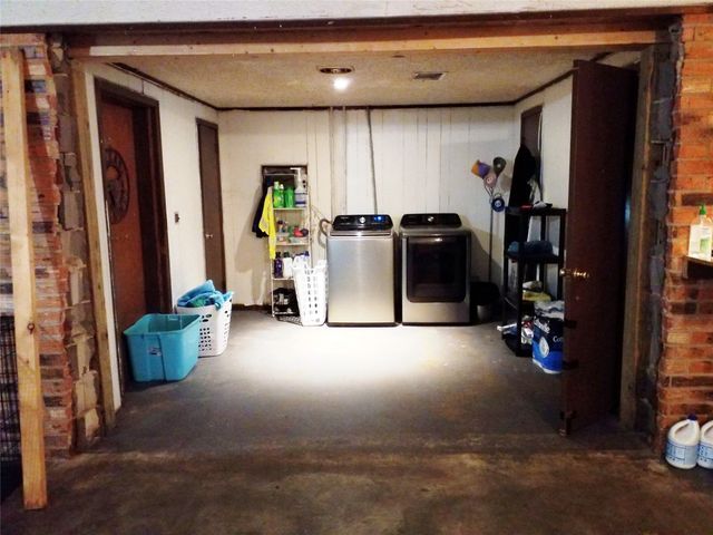 18297 Gholson Road, Waco, TX 76705