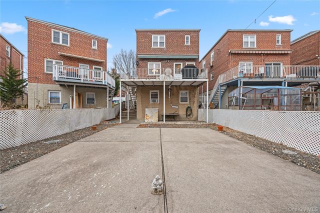 2004 Bogart Avenue, Bronx, NY 10462