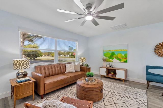 7691 14TH STREET N, St Petersburg, FL 33702