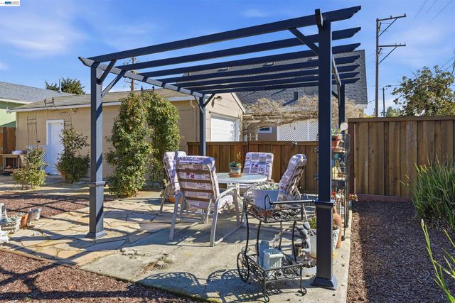 1716 Elm St, Livermore, CA 94551