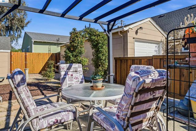 1716 Elm St, Livermore, CA 94551
