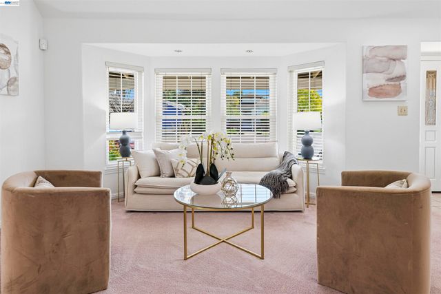 1716 Elm St, Livermore, CA 94551