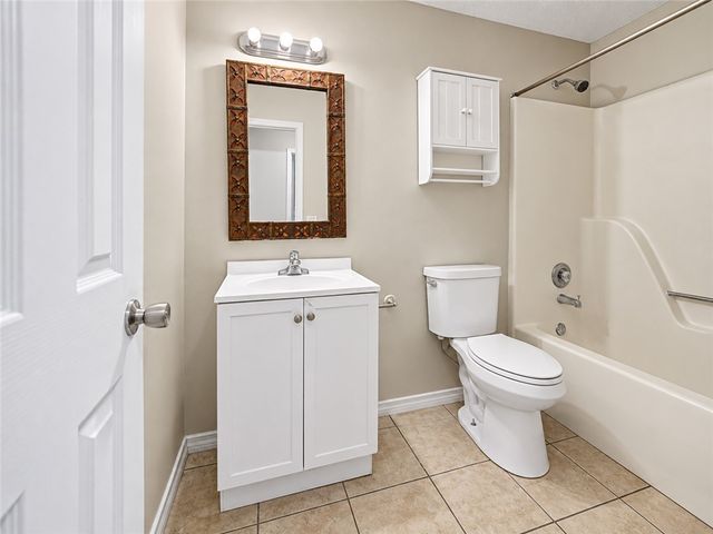 1905 S E Street, Rogers, AR 72758