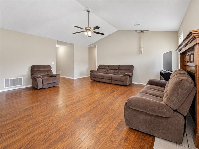 1905 S E Street, Rogers, AR 72758