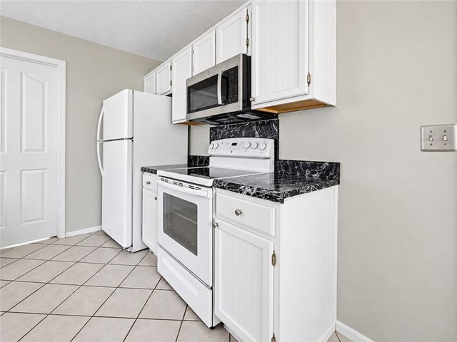 1905 S E Street, Rogers, AR 72758