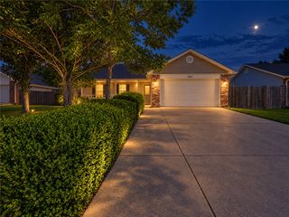1905 S E Street, Rogers, AR 72758
