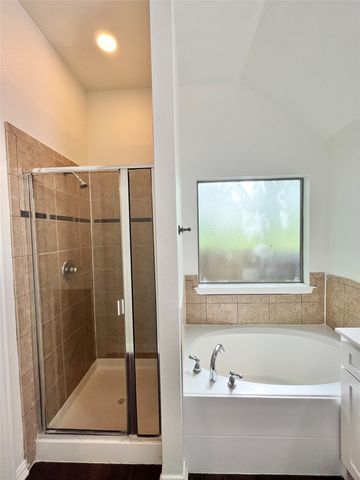 500 Hidden Meadow Court, Desoto, TX 75115