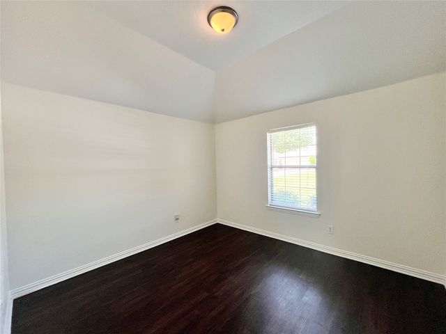 500 Hidden Meadow Court, Desoto, TX 75115