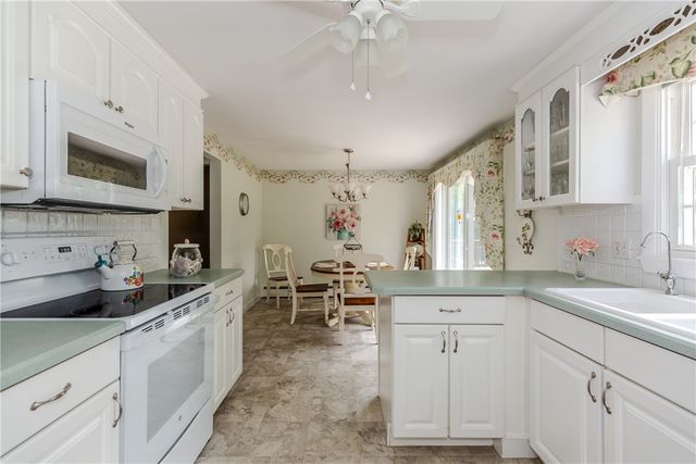 16 Sunnybrook Road, Scituate, RI 02857