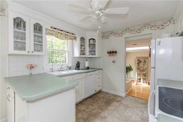 16 Sunnybrook Road, Scituate, RI 02857