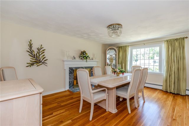 16 Sunnybrook Road, Scituate, RI 02857