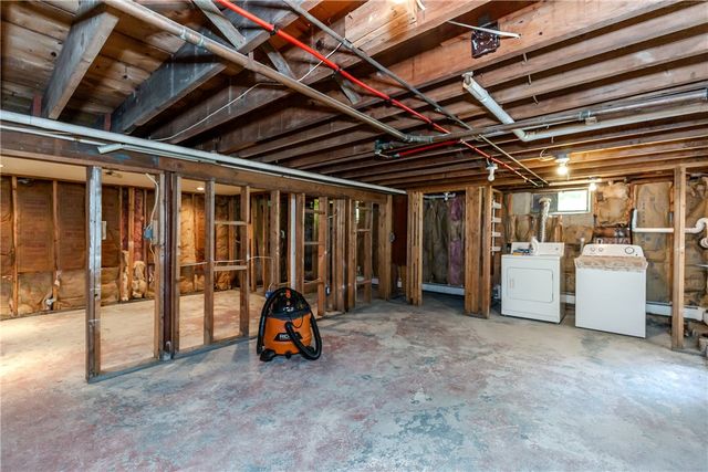 16 Sunnybrook Road, Scituate, RI 02857
