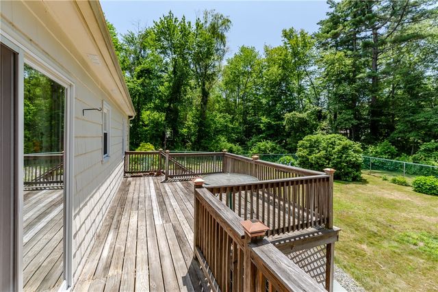 16 Sunnybrook Road, Scituate, RI 02857