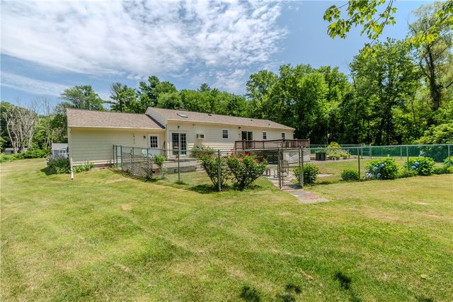 16 Sunnybrook Road, Scituate, RI 02857
