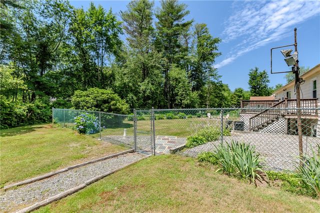 16 Sunnybrook Road, Scituate, RI 02857