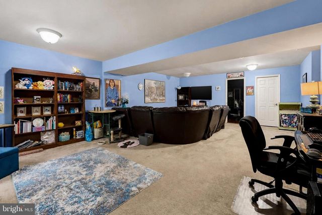 18402 WISSETT WAY, Hagerstown, MD 21740