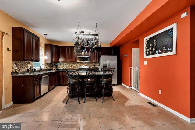 18402 WISSETT WAY, Hagerstown, MD 21740