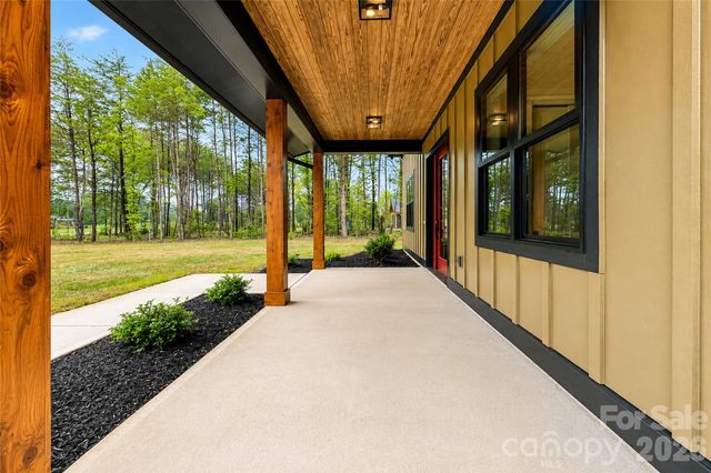 7401 Sherrills Ford Road, Sherrills Ford, NC 28673