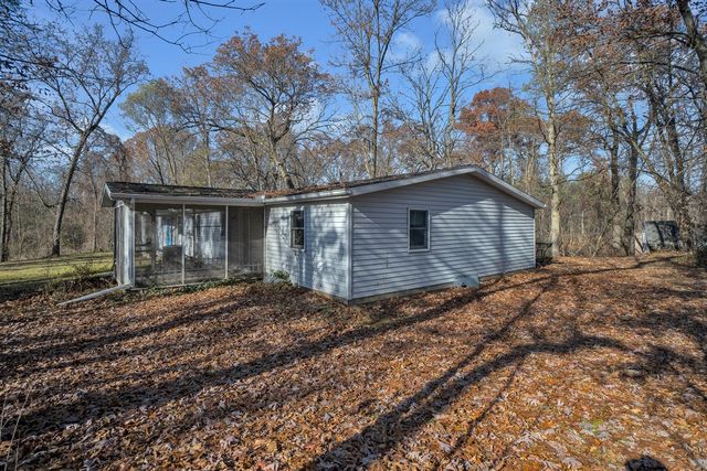 5990 Brills Lake Road, Jackson, MI 49201