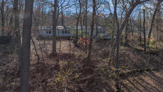 5990 Brills Lake Road, Jackson, MI 49201