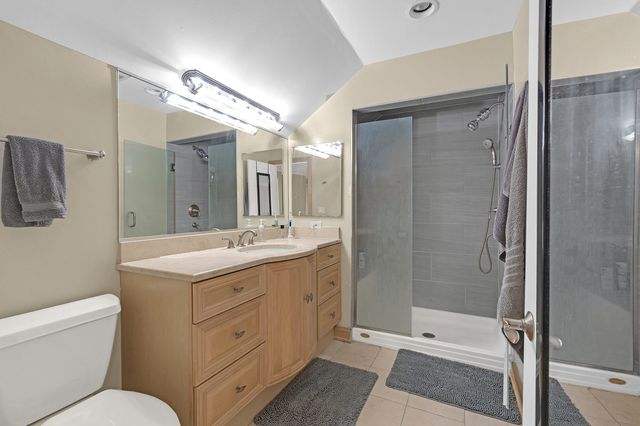2330 Coach Road, Long Grove, IL 60047
