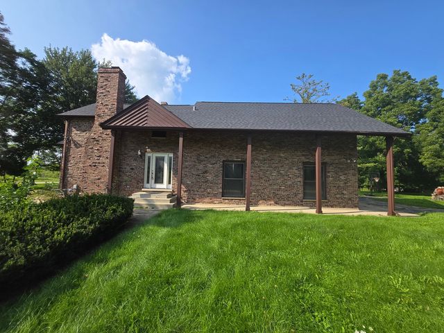2330 Coach Road, Long Grove, IL 60047