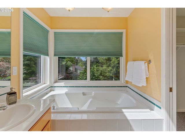 1821 Nw 129TH Pl, Portland, OR 97229