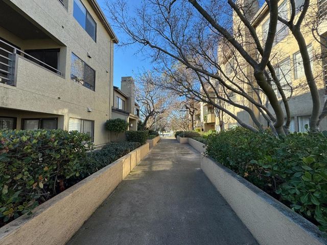 39034 Guardino Drive 206, Fremont, CA 94538