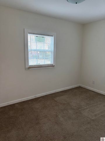 949 N 26th, Paducah, KY 42001