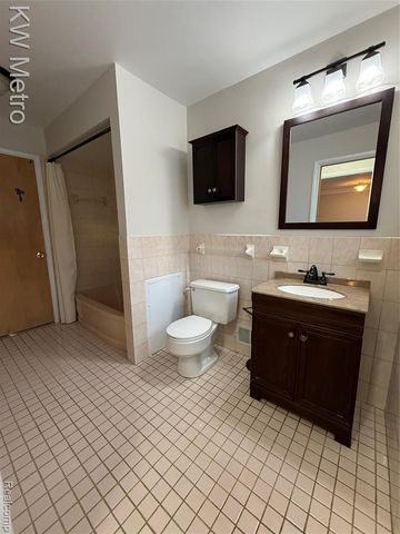 1204 Montrose Avenue, Royal Oak, MI 48073