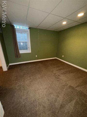 1204 Montrose Avenue, Royal Oak, MI 48073