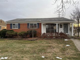 1204 Montrose Avenue, Royal Oak, MI 48073
