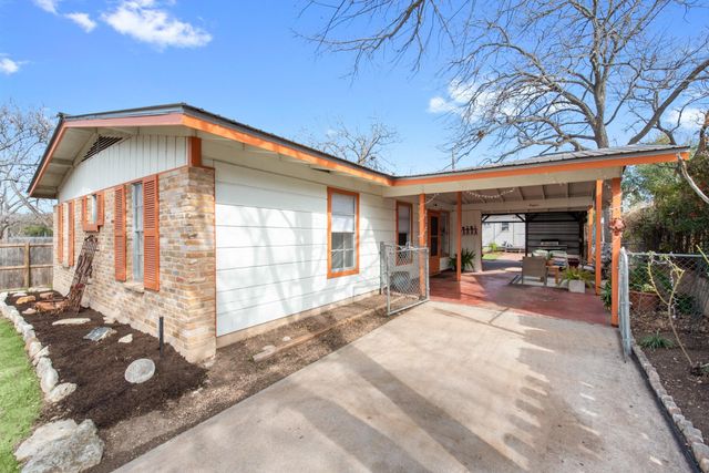 204 La Vista ST, Austin, TX 78704