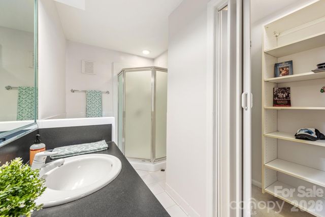 1323 Queens Road 321, Charlotte, NC 28207