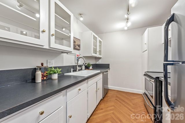 1323 Queens Road 321, Charlotte, NC 28207